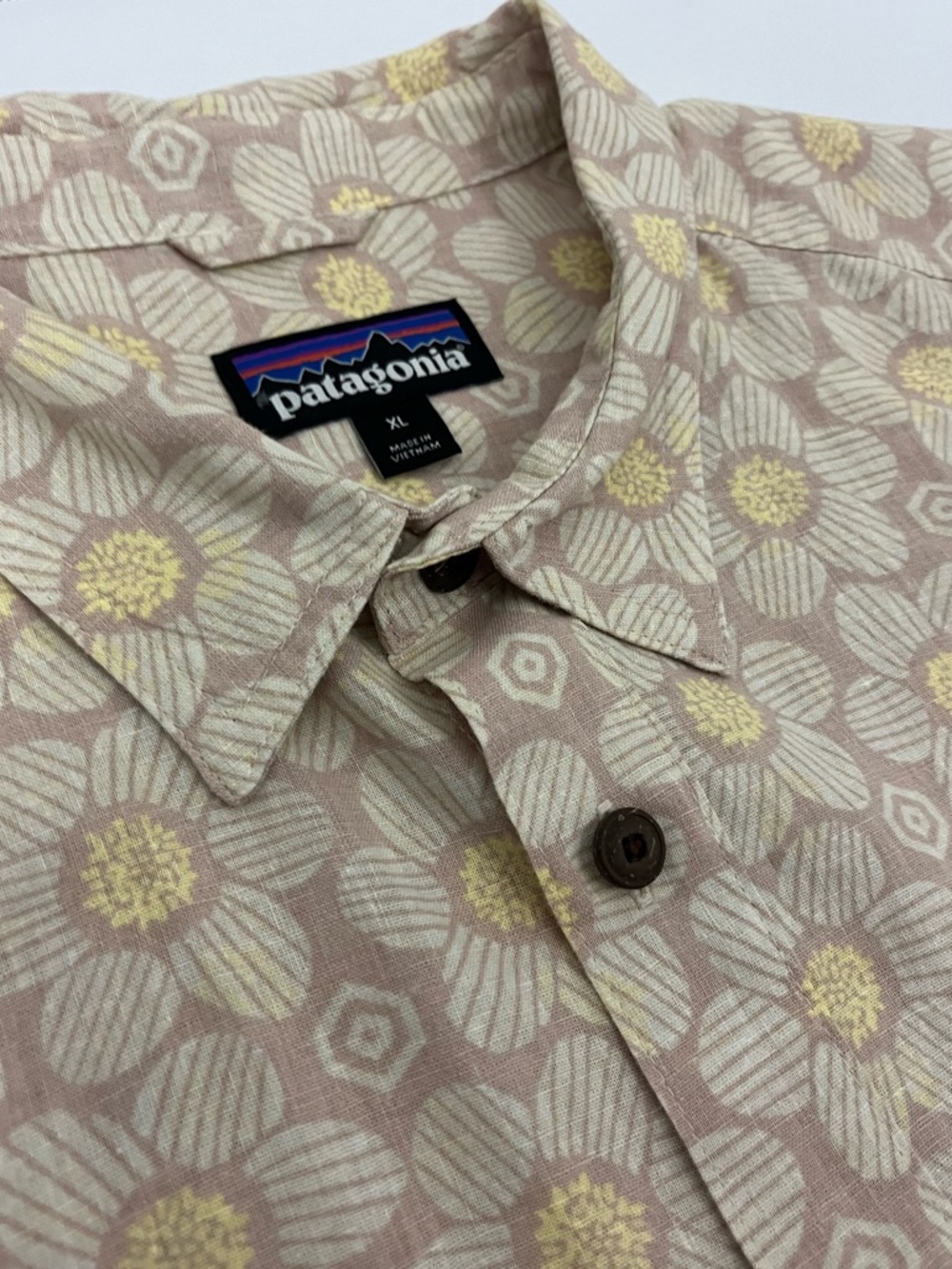 Patagonia Organic Cotton Hemp Shirt men's XL Floral Button Up Short Sleeve